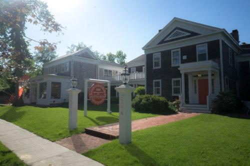 Bridgehampton Inn - main image