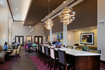 Hampton Inn & Suites Saginaw - image 13