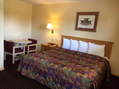 Relax Inn - Saginaw - image 10