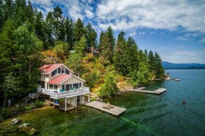 Waterfront Cabin on Bottle Bay Road