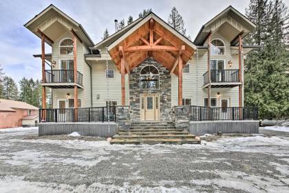 Expansive Group Lake House with Hot Tub and Pier! - image 3