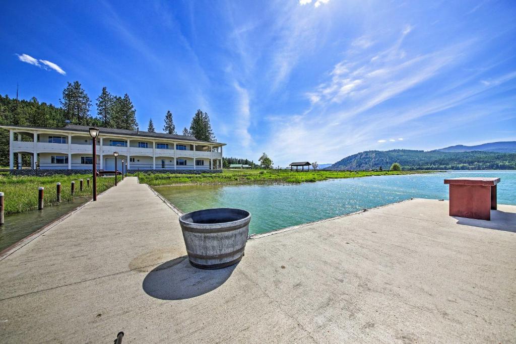 Massive Grand Getaway on Pend Oreille River! - main image