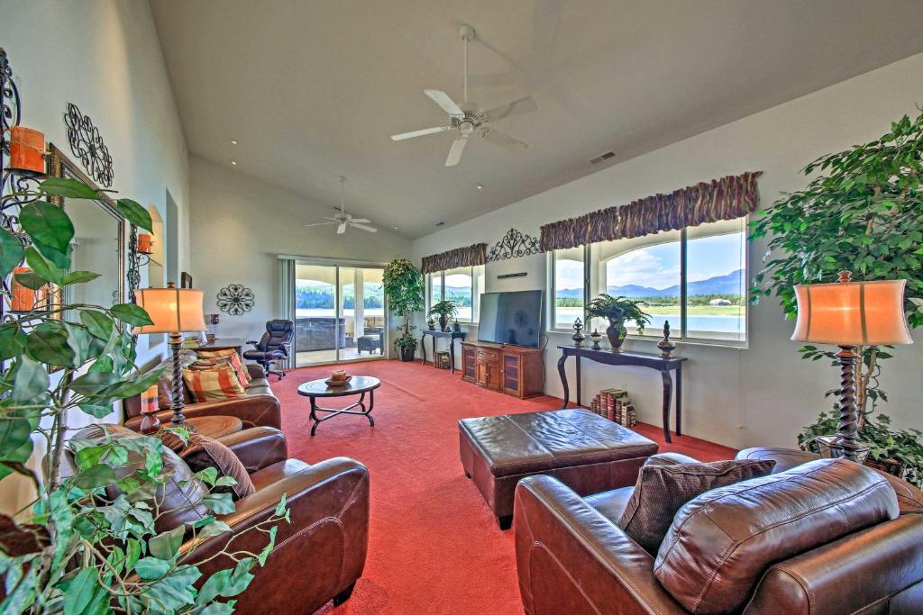 Massive Grand Getaway on Pend Oreille River! - image 4