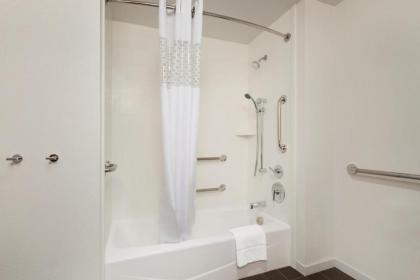 Hampton Inn St. Albans Vt - image 7