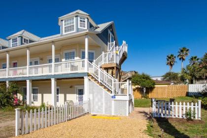 Beachcomber Penthouse - image 14