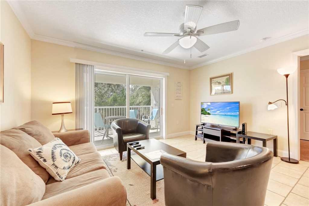 Ocean Reef 305 3 Bedrooms Pool Access Sleeps 6 - image 2