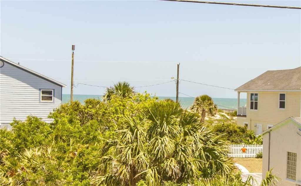 Avery's Ocean Breeze B Ocean View 3 Bedrooms Pet Friendly Sleeps 6 - image 5