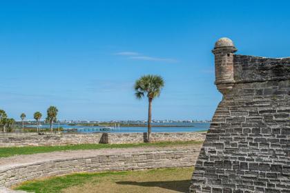 Romantic Escape in Downtown St Augustine - image 4