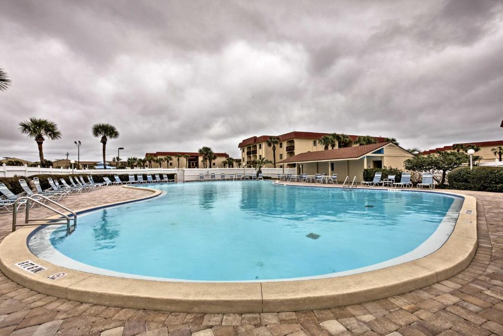 Remodeled St Augustine Condo with Pool and Beach Access - image 2