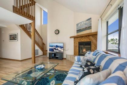 Oceanfront Dunes Cozy Beach House BBQ + Pet Friendly! - image 3