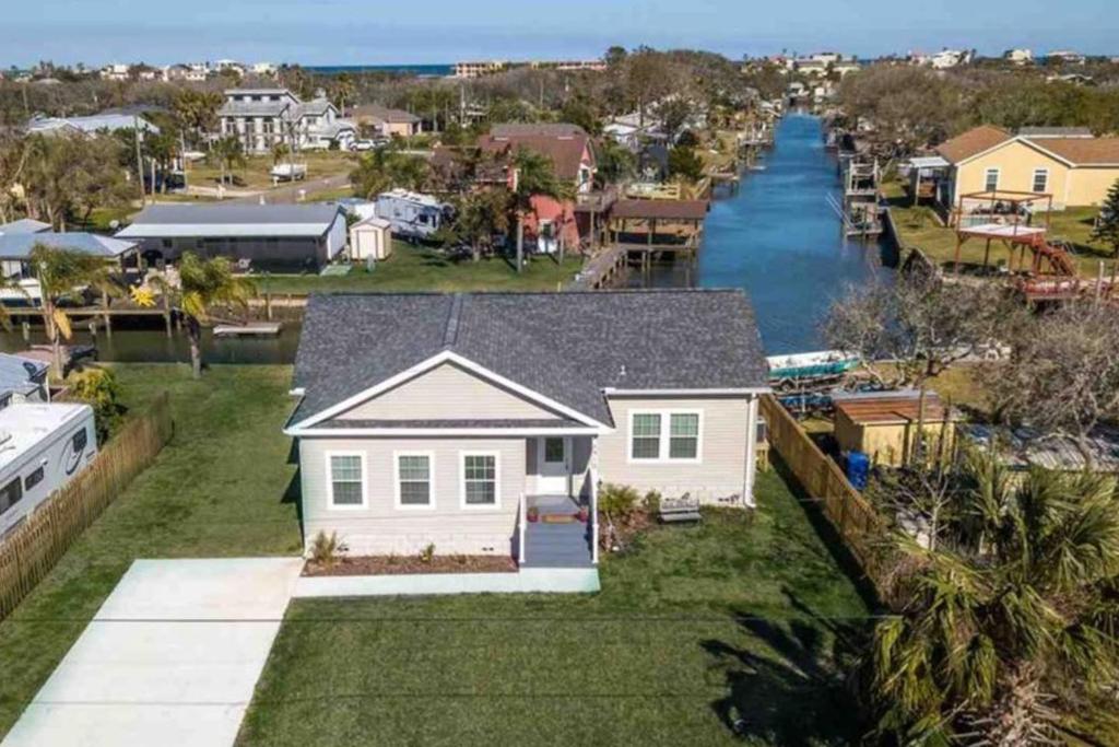 Canal Front Home! Walk to Beach Porch Fishing - image 2