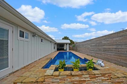 Paradise Packs A Punch! Beachside Home with Heated Pool Outdoor Lounge Steps from Beach Access - image 2