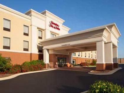 Hampton Inn & Suites Chicago/Saint Charles - image 7