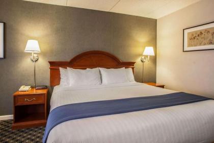 Quality Inn and Suites St Charles -West Chicago - image 12