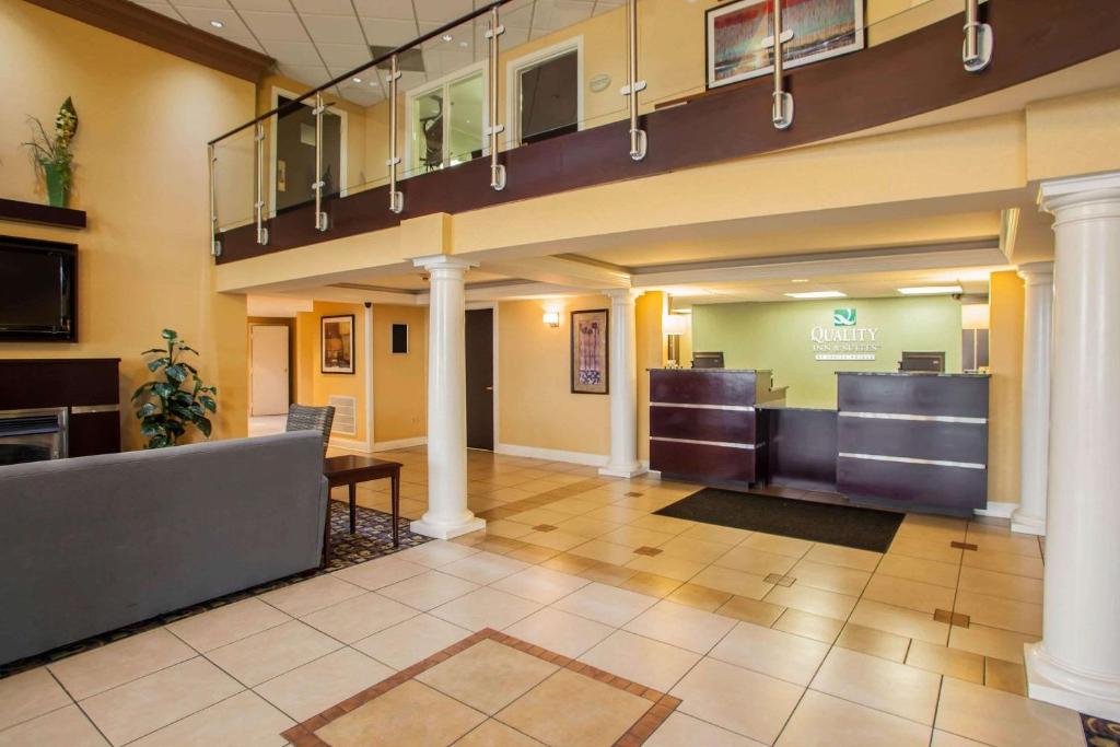 Quality Inn and Suites St Charles -West Chicago - image 6