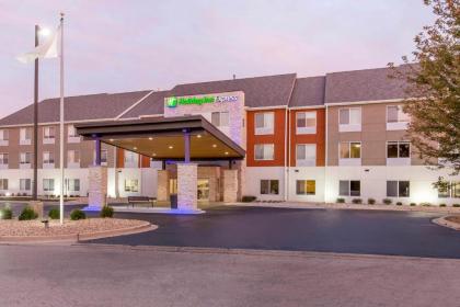 Holiday Inn Express and Suites Chicago West   St Charles an IHG Hotel Saint Charles