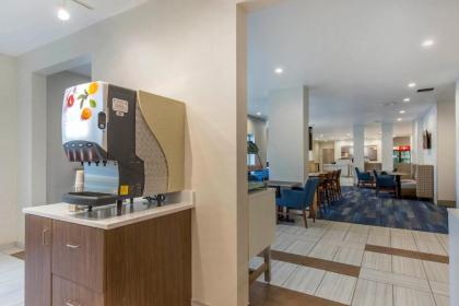 Holiday Inn Express and Suites Chicago West - St Charles an IHG Hotel - image 12