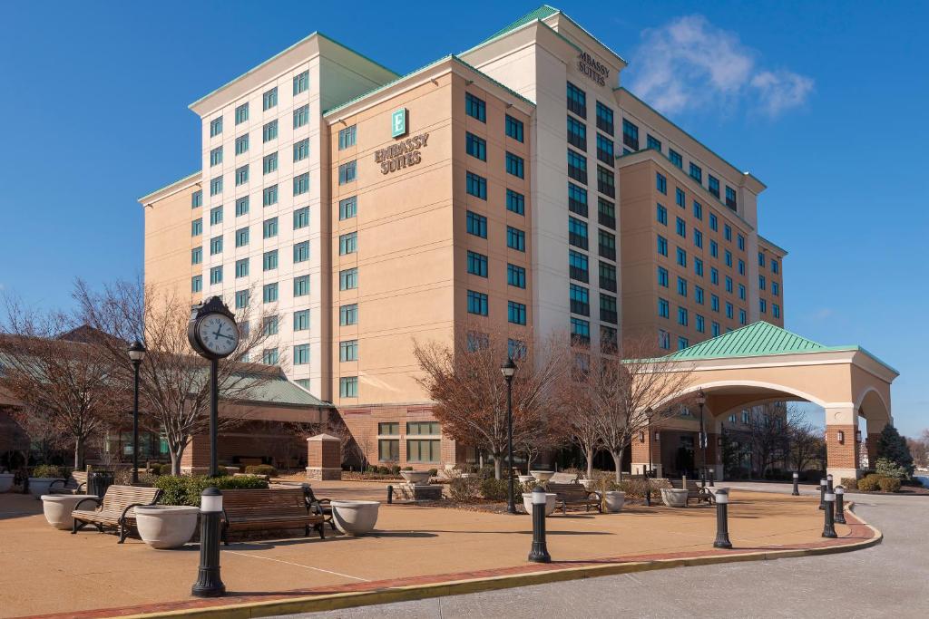 Embassy Suites St. Louis-St. Charles - main image