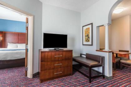 Comfort Suites St Charles-St Louis - image 12