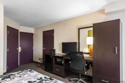 Sleep Inn Saint Charles - image 8