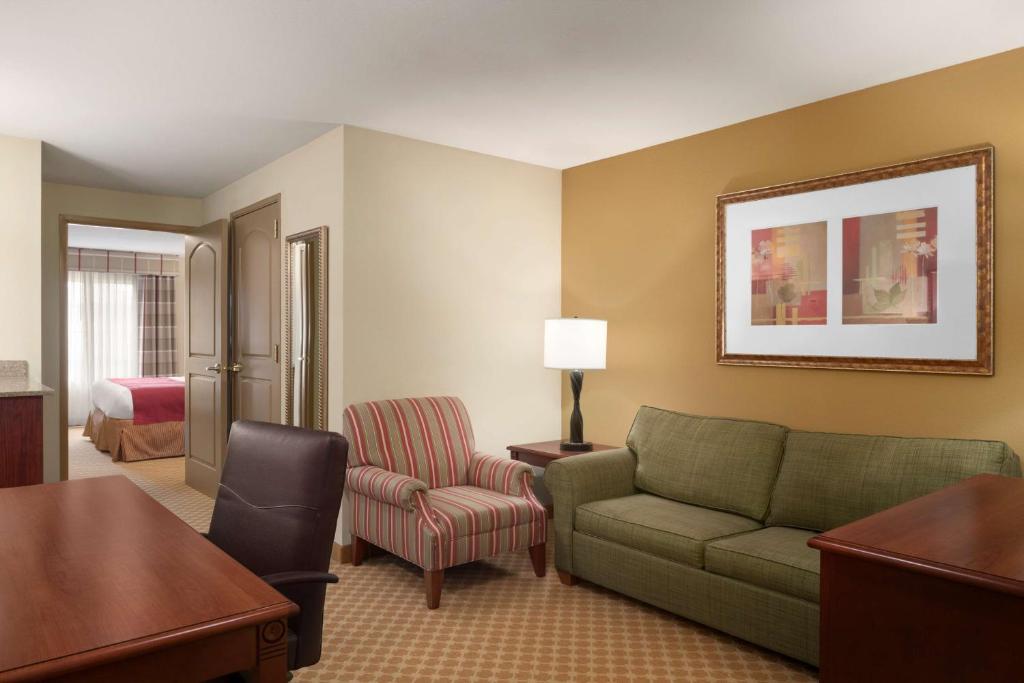 Country Inn & Suites by Radisson St. Peters MO - image 3