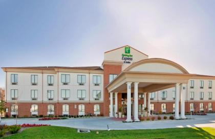 Holiday Inn Express Hotel & Suites St. Charles an IHG Hotel - image 3