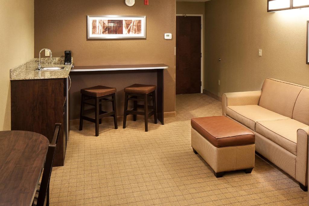 Microtel Inn & Suites - St Clairsville - image 7