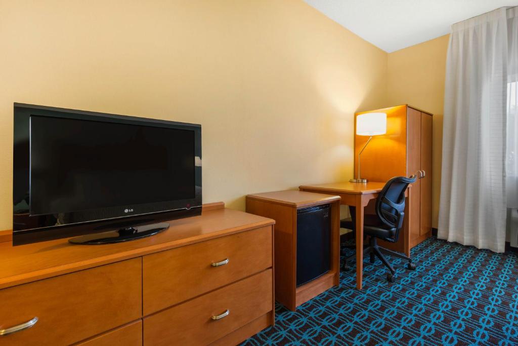 Fairfield Inn & Suites St. Cloud - image 5