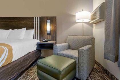 Quality Inn Saint Cloud - image 10