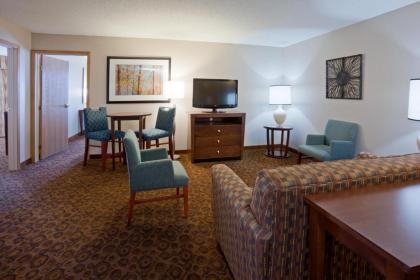 Holiday Inn Express and Suites St. Cloud an IHG Hotel - image 12