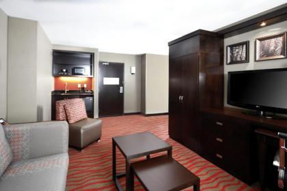 Courtyard by Marriott St. Cloud - image 10