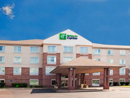 Holiday Inn Express & Suites St. Croix Valley an IHG Hotel - image 1