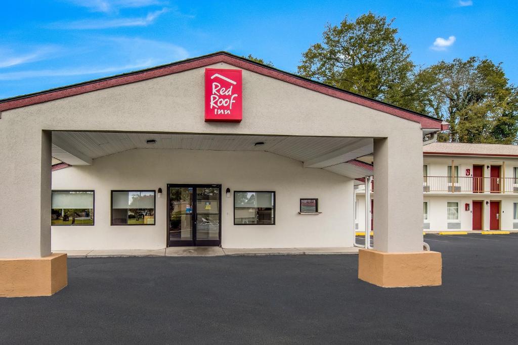 Red Roof Inn St George SC - main image