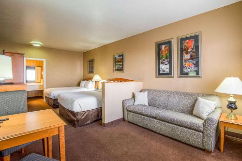 Clarion Suites St George - Convention Center Area - image 5