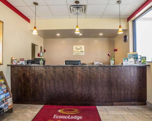 Econo Lodge Saint George - image 5