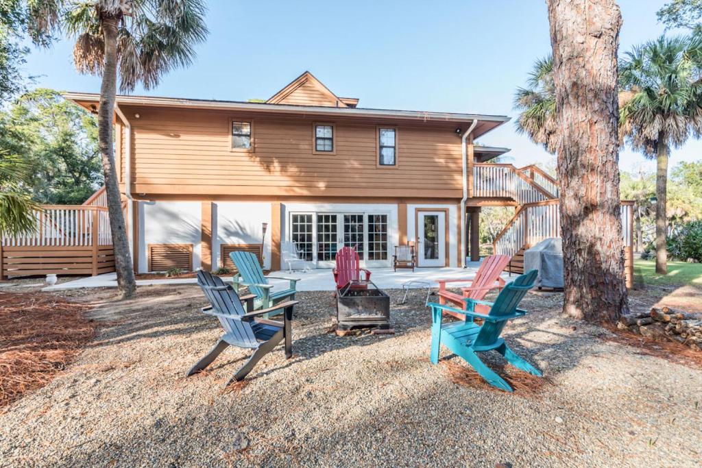 R Anchor House on St. Helena Island - main image