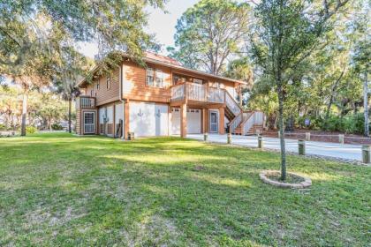 R Anchor House on St. Helena Island - image 13