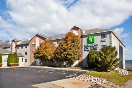 Holiday Inn Express Lake Front - St Ignace an IHG Hotel - image 12