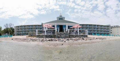 Breakers Resort   Lakeside Saint Ignace