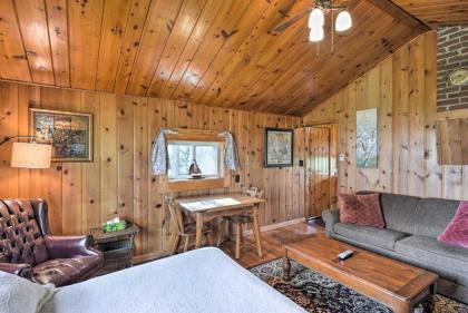 Lovely Lake Huron Studio Cottage with Beach and Kayaks - image 10