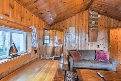 Lovely Lake Huron Studio Cottage with Beach and Kayaks - image 14