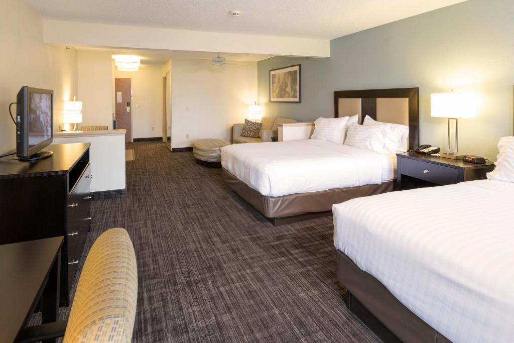 Holiday Inn Express Hotel & Suites-Saint Joseph an IHG Hotel - image 6