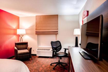 Hampton Inn St. Joseph - image 11