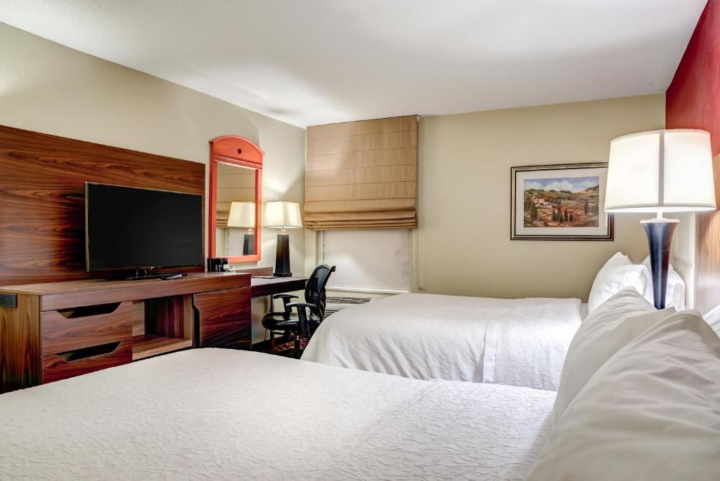 Hampton Inn St. Joseph - image 6