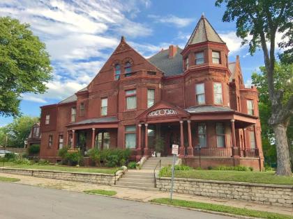 Vineyard mansion Carriage House Missouri