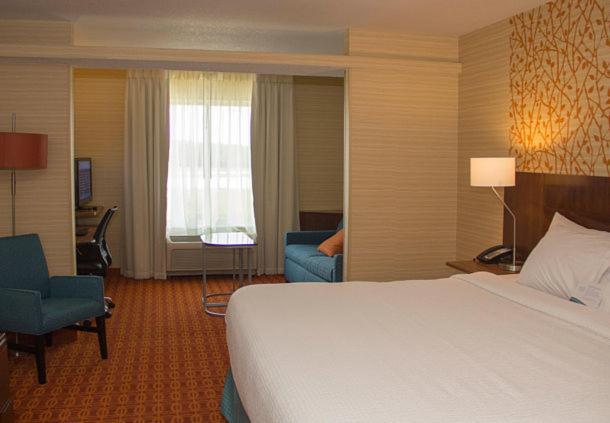 Fairfield Inn & Suites by Marriott St. Joseph - image 3