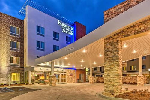 Fairfield Inn & Suites by Marriott St. Louis Westport - main image