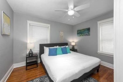 Charming & Historic 1BR - image 3