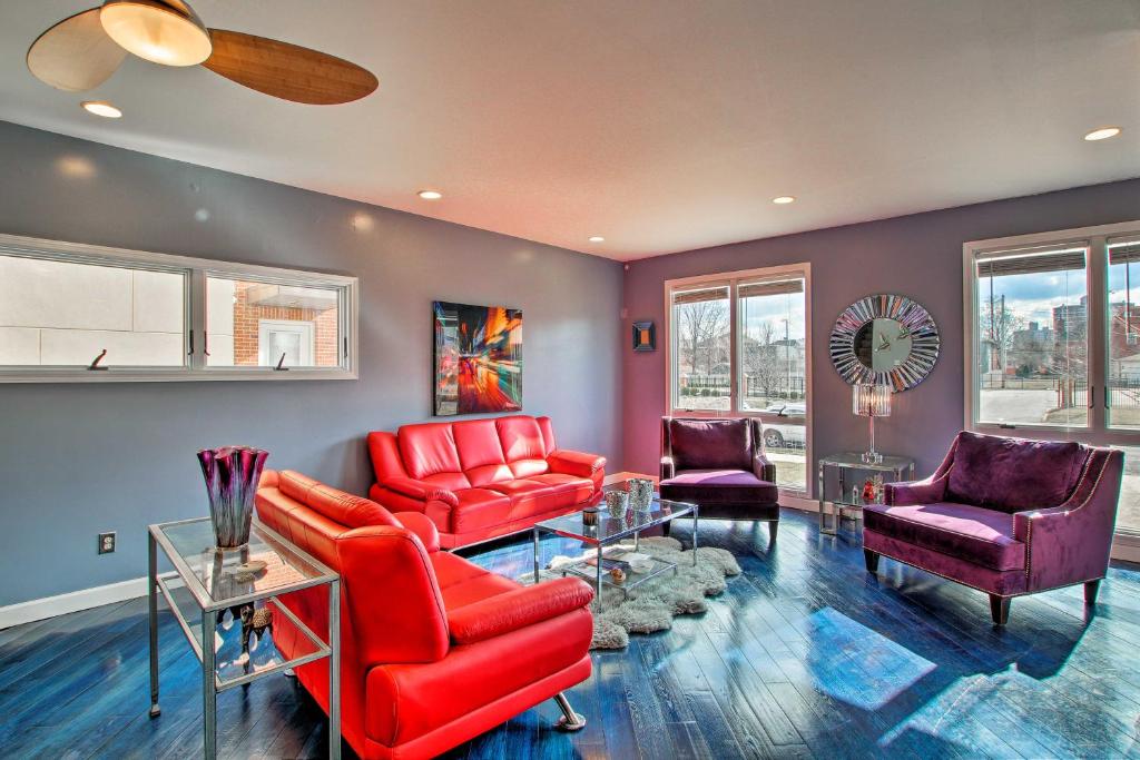 Vibrant St Louis Pad - Walk to Lindell Blvd! - main image