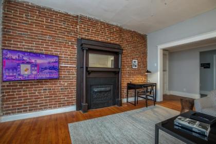 Spacious CWE 3BR near BJC by Zencity - image 17